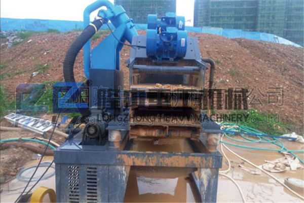 隆中重工時(shí)產(chǎn)脫水200方的礦山帶式污泥壓濾機(jī)，效益C乎你想象