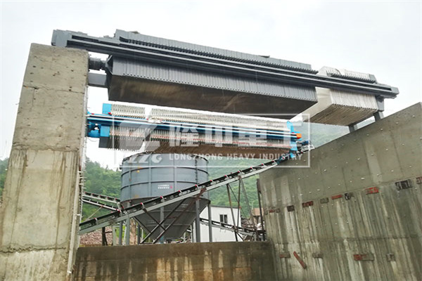 新型污泥壓濾機(jī)設(shè)備廠家的公關(guān)千萬(wàn)不要輕視！