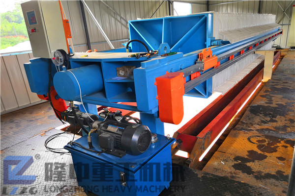 污泥壓濾機(jī)處理一噸成本是多少？壓濾設(shè)備成本與利潤(rùn)分析