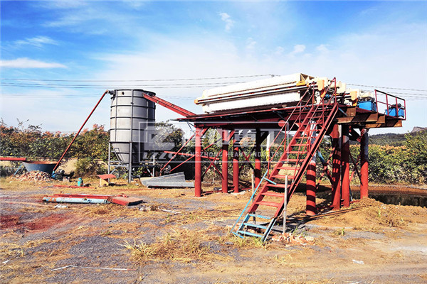 廂式壓濾機(jī)工作過程 環(huán)保洗沙污泥壓濾機(jī)設(shè)備