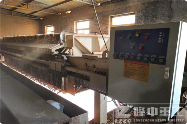 洗砂生產(chǎn)線日產(chǎn)需求量大，廂式壓濾機需要投資多少錢？