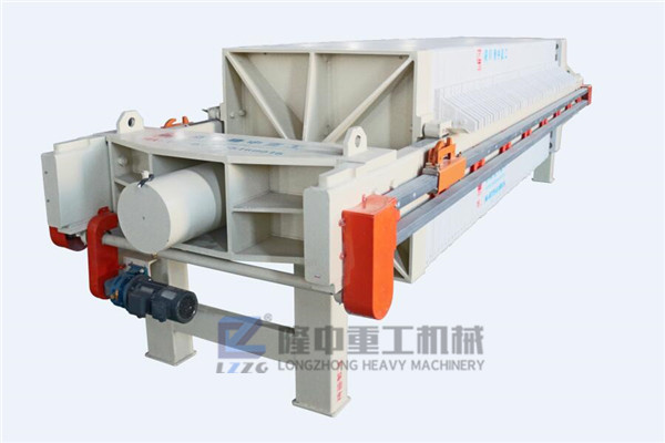 污泥板框壓濾機(jī)設(shè)備特點(diǎn)與系統(tǒng)組成